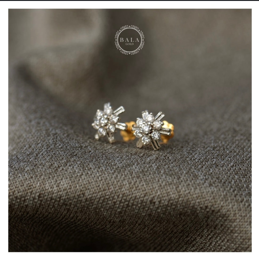 Diamond Cut Ear studs Pair