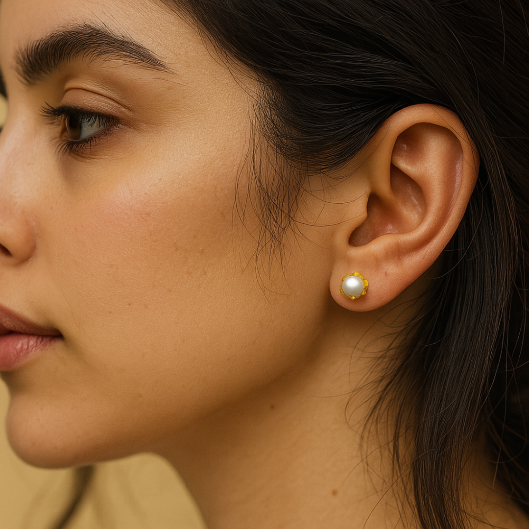 18K Ear Pins With Pearl